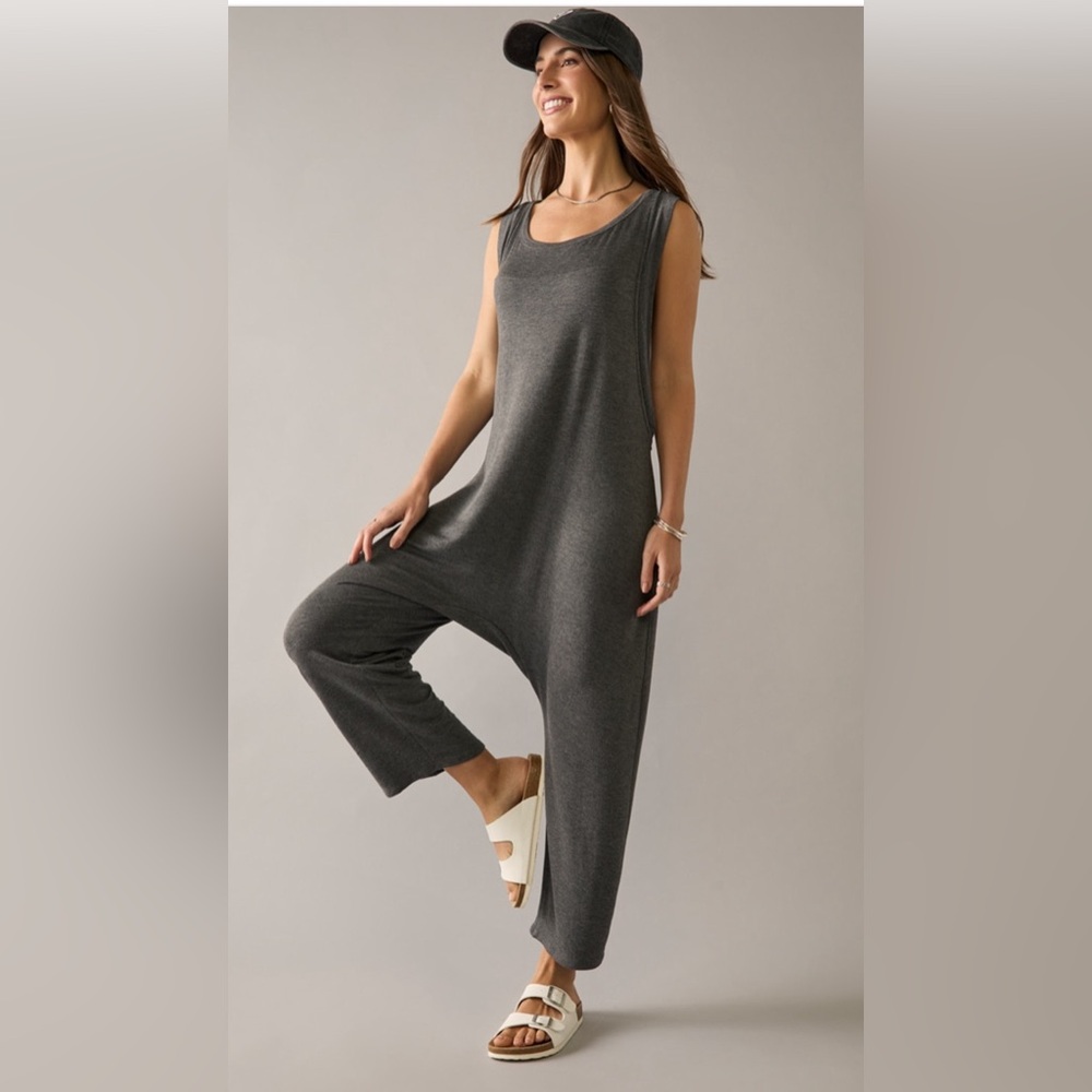 New Francesca’s Martha Gray Lounge Jumpsuit